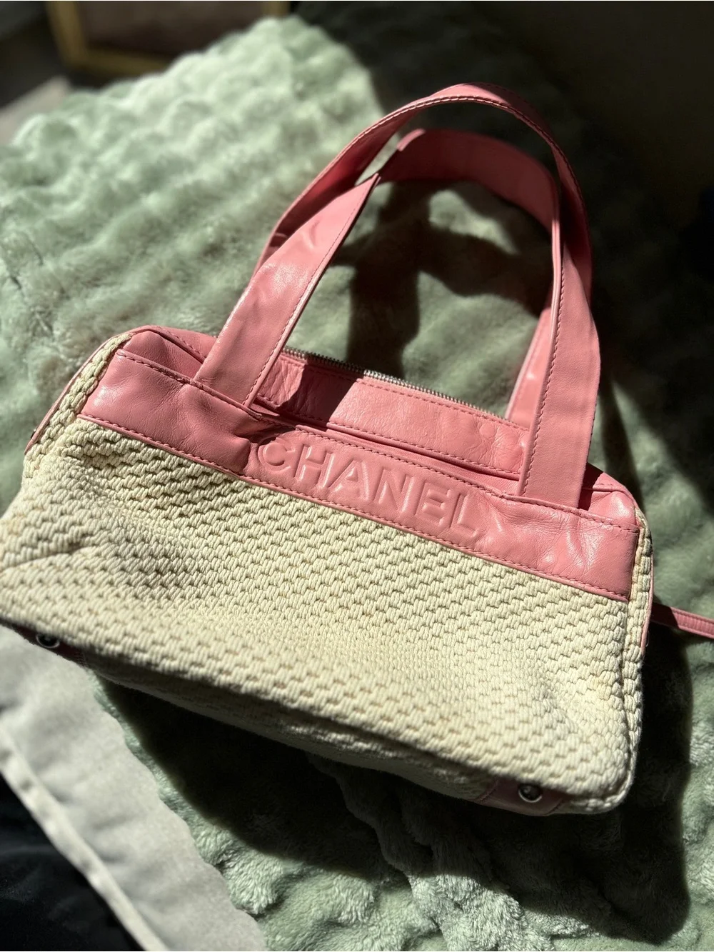 CHANEL Pink and Cream Woven Leather-Trim Tote - Picture 7 of 8